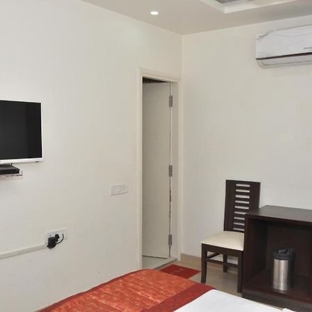 Hotel Al Gulzar Delhi  Exteriör bild