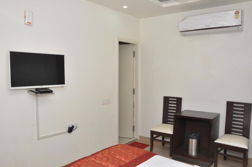 Hotel Al Gulzar Delhi  Exteriör bild