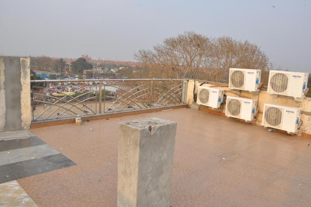Hotel Al Gulzar Delhi  Exteriör bild