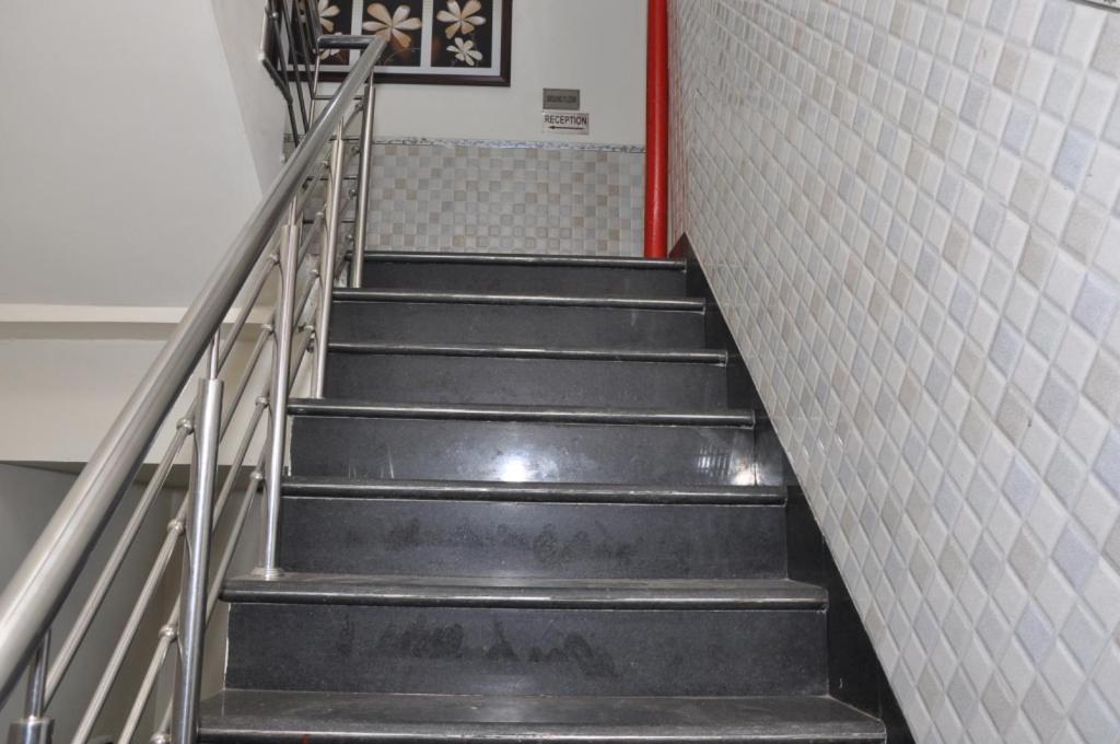 Hotel Al Gulzar Delhi  Exteriör bild